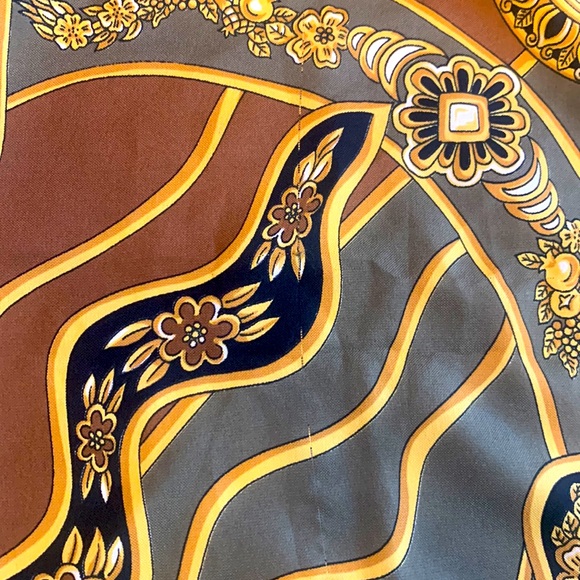 Sun and stars crochetta Scarf made in Florence Italy 100% polyester 34.5 X 34.5 - Picture 2 of 16